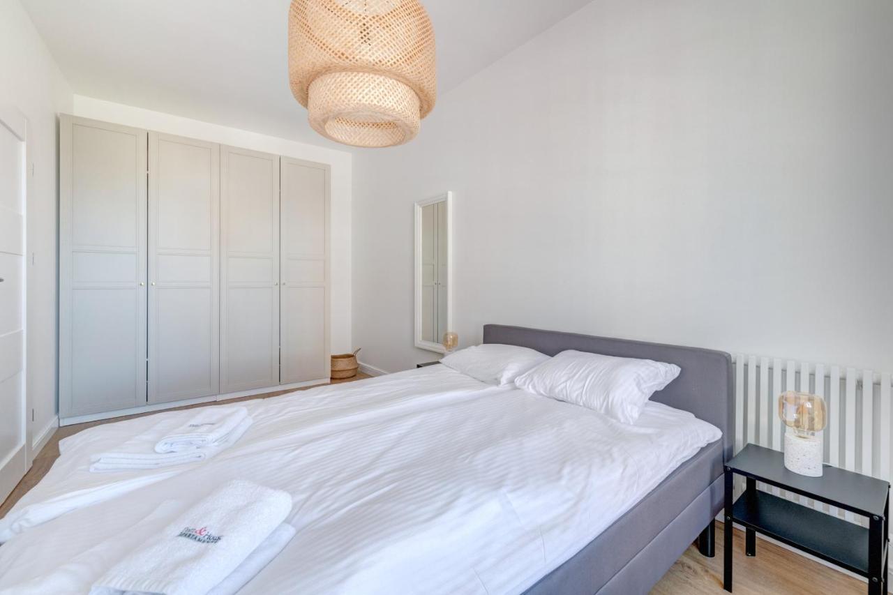 Dom & House Apartments Old Town Dluga กดัญสก์ ภายนอก รูปภาพ