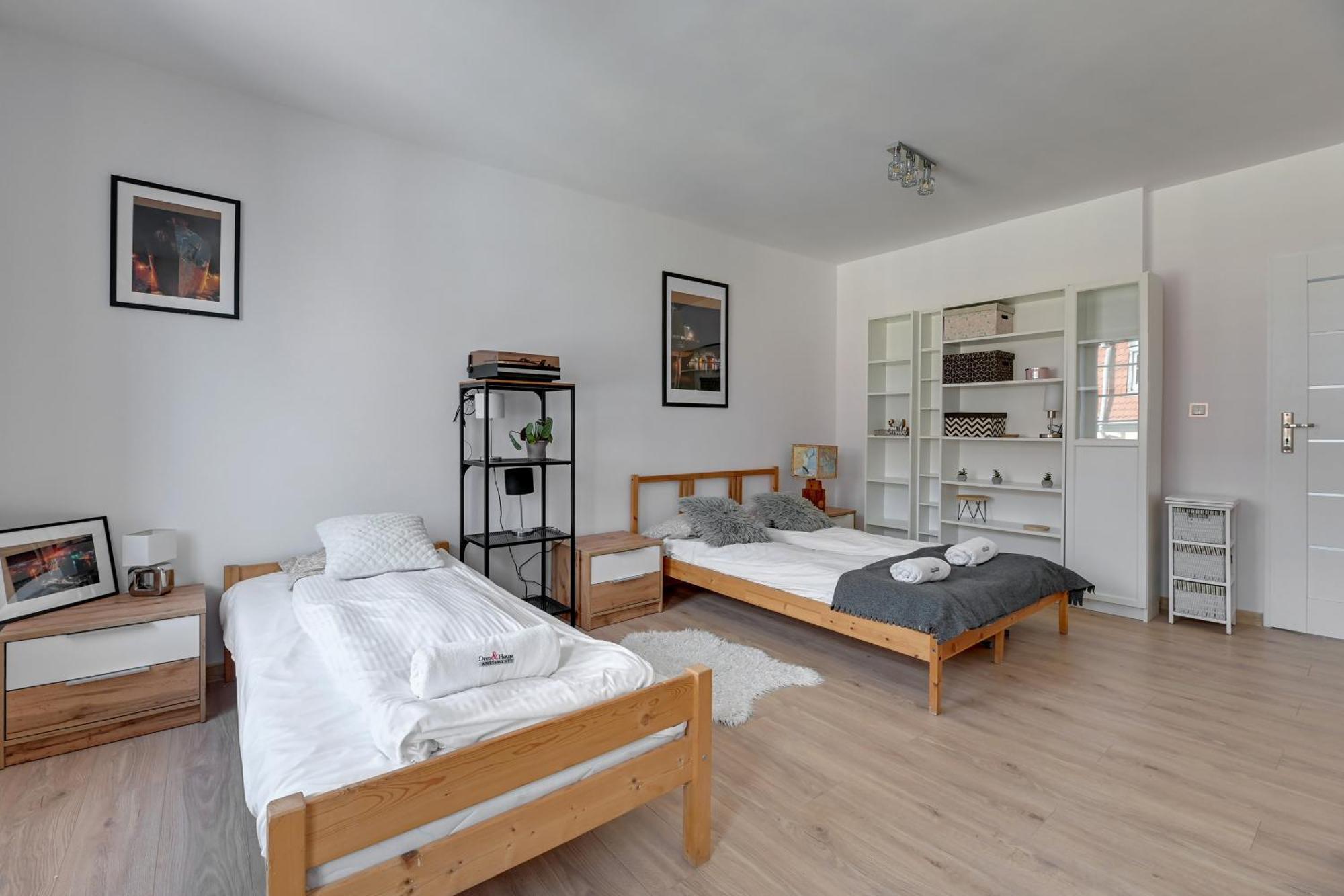 Dom & House Apartments Old Town Dluga กดัญสก์ ภายนอก รูปภาพ